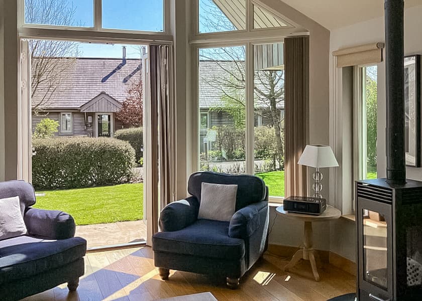 3 Blackdown Lodge - Swandown Lodges, Cricket St Thomas, Chard