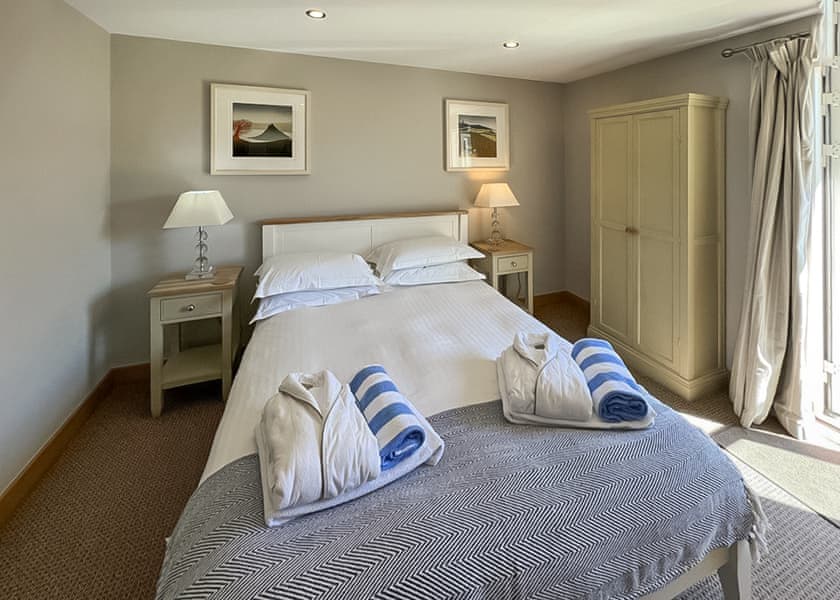 3 Blackdown Lodge - Swandown Lodges, Cricket St Thomas, Chard