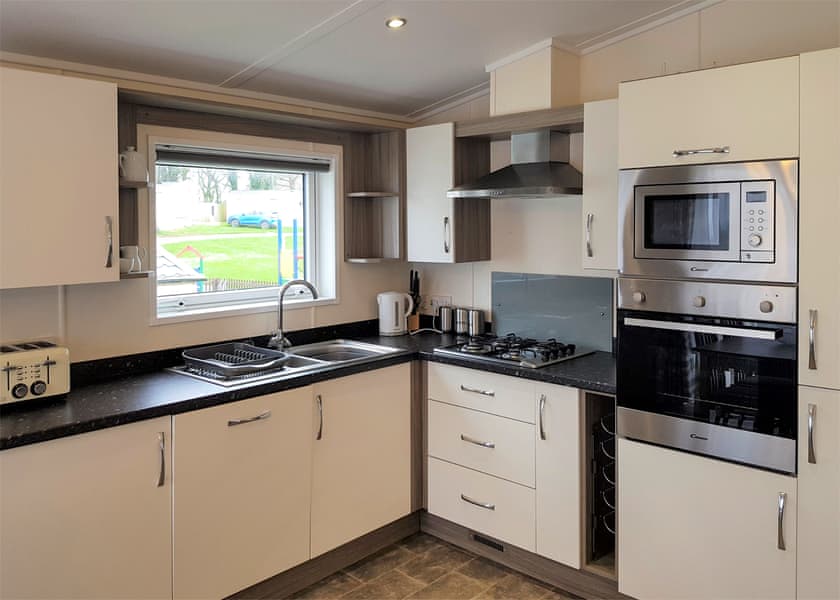 2 Bed Platinum Lodge - Sandaway Beach Holiday Park, Combe Martin