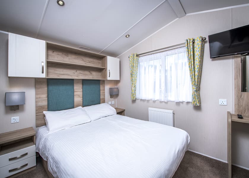 3 Bed Silver Caravan - Sandaway Beach Holiday Park, Combe Martin