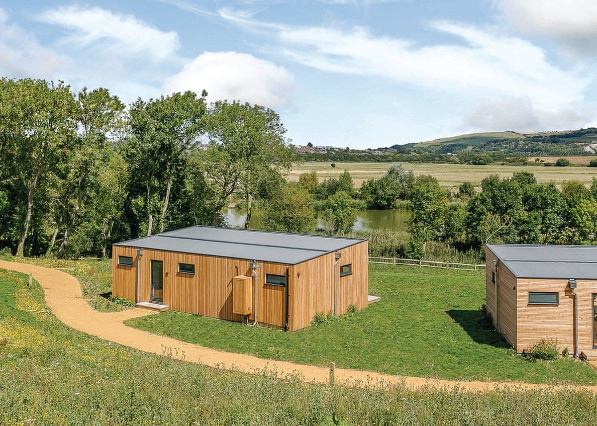 Swanborough Lakes Luxury Lodges - Holiday Lodge in Southern England - Image 2