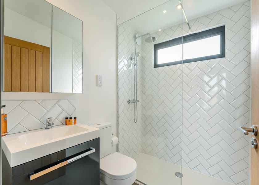 Caburn View Retreat - Swanborough Lakes Luxury Lodges, Lewes