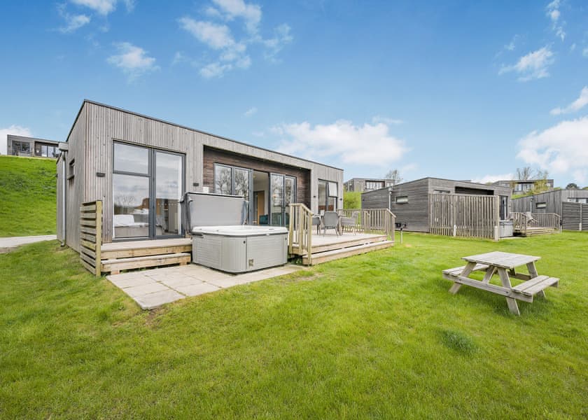 Lakeview Retreat - Swanborough Lakes Luxury Lodges, Lewes