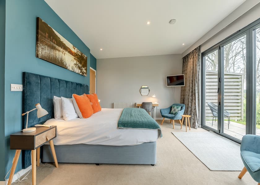 Woodland View Retreat - Swanborough Lakes Luxury Lodges, Lewes