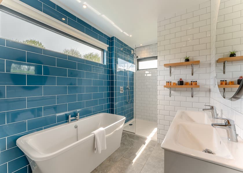 Woodland View Retreat - Swanborough Lakes Luxury Lodges, Lewes