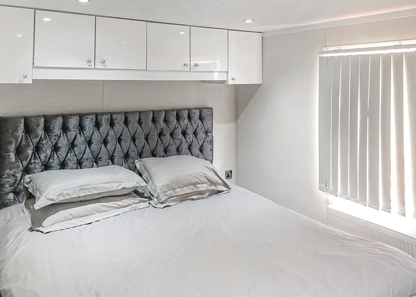 Tolcarne - Stream Valley Holiday Park, Penzance