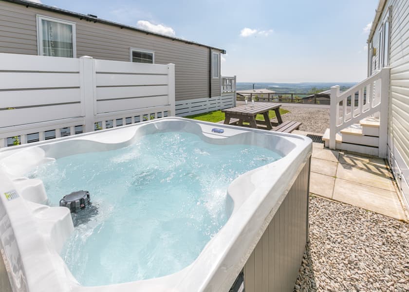Valley View 2Bed Hot Tub Holiday Caravan Pentillie - Tamar View Holiday Park, St Ann’s Chapel, Callington