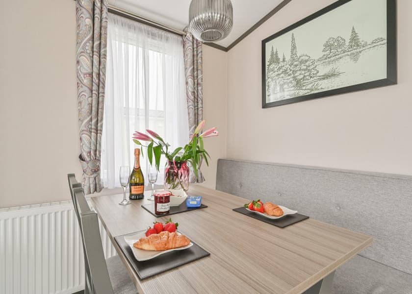 Valley View 2 Bed Holiday Caravan – Lanhydrock - Tamar View Holiday Park, St Ann’s Chapel, Callington