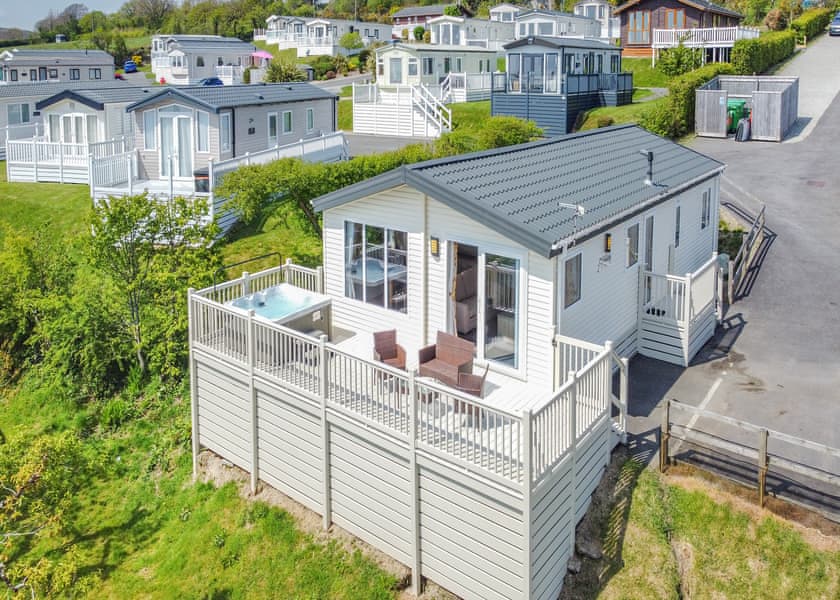 Valley View 2 Bed Hot Tub Holiday Lodge – Polperro - Tamar View Holiday Park, St Ann’s Chapel, Callington