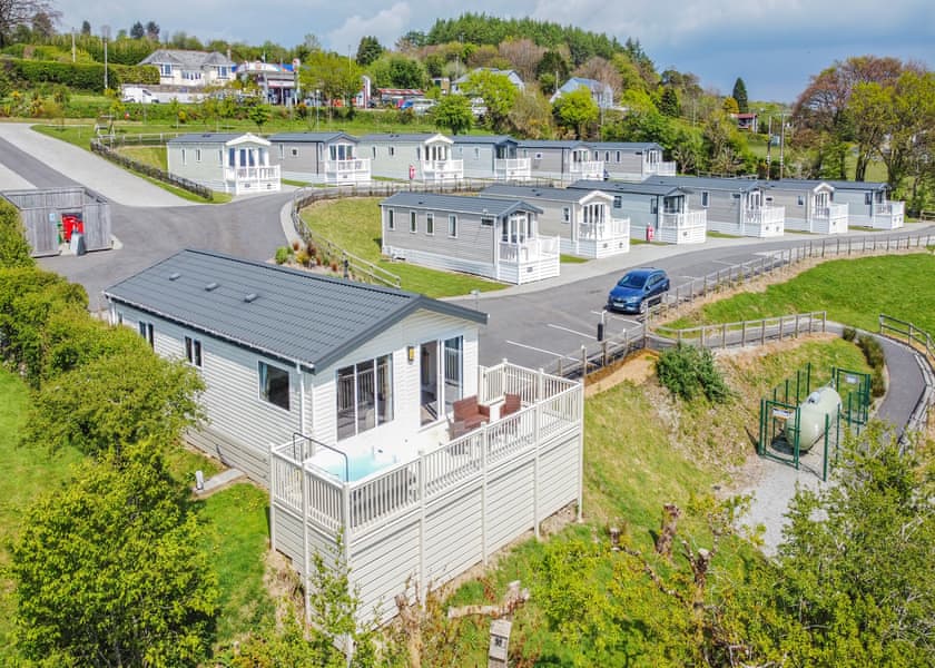 Valley View 2 Bed Hot Tub Holiday Lodge – Polperro - Tamar View Holiday Park, St Ann’s Chapel, Callington