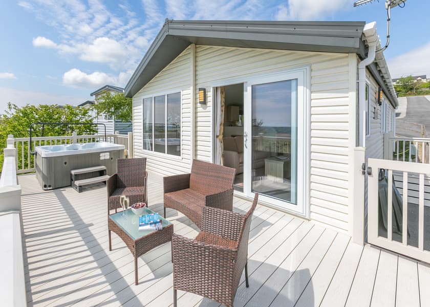 Valley View 2 Bed Hot Tub Holiday Lodge – Polperro - Tamar View Holiday Park, St Ann’s Chapel, Callington