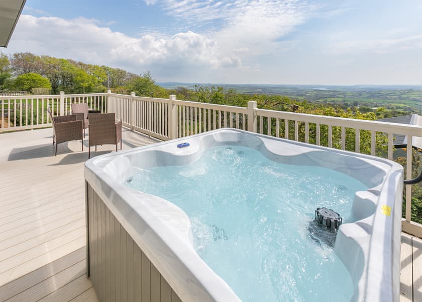 Valley View 2 Bed Hot Tub Holiday Lodge – Polperro - Tamar View Holiday Park, St Ann’s Chapel, Callington