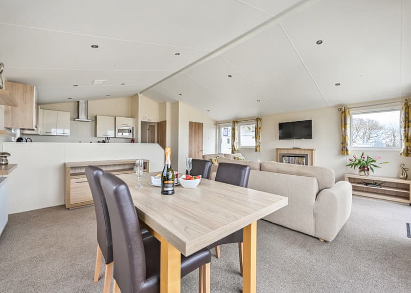 Valley View 2 Bed Hot Tub Holiday Lodge – Polperro - Tamar View Holiday Park, St Ann’s Chapel, Callington