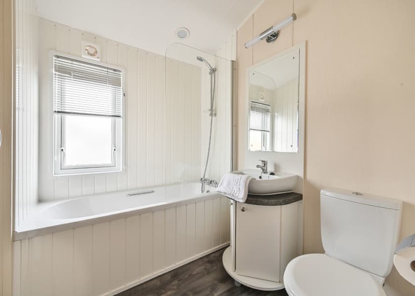 Valley View 2 Bed Hot Tub Holiday Lodge – Polperro - Tamar View Holiday Park, St Ann’s Chapel, Callington