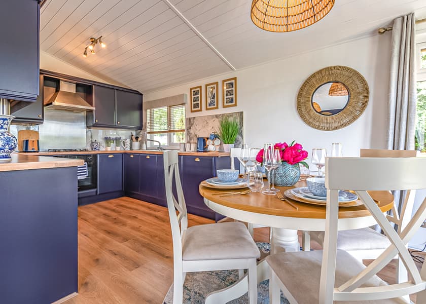 Sunrise View Lodge - Tan Rallt Holiday Park & Spa, Abergele