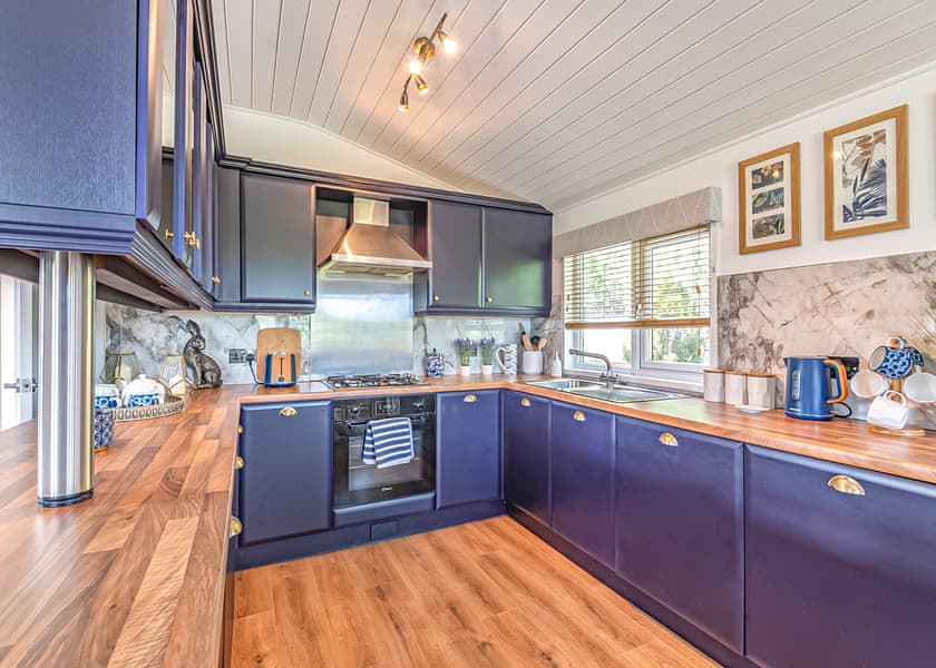 Sunrise View Lodge - Tan Rallt Holiday Park & Spa, Abergele