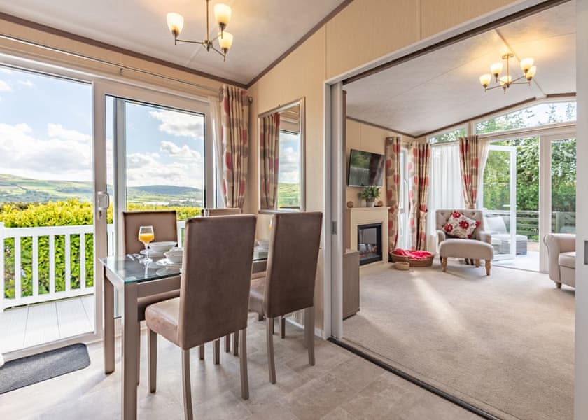 Hillside Lodge - Tan Rallt Holiday Park & Spa, Abergele