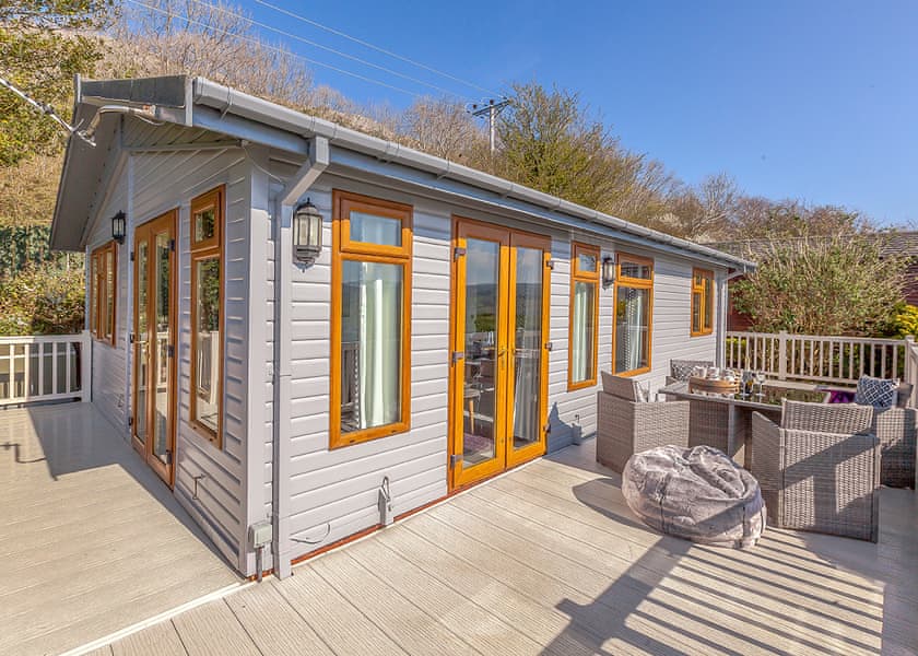 Cliff Top Lodge - Tan Rallt Holiday Park & Spa, Abergele