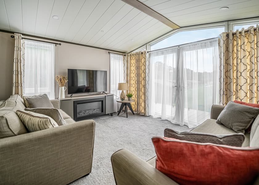 Sycamore Lodge - The Astbury Golf and Lodge Resort, Bridgnorth