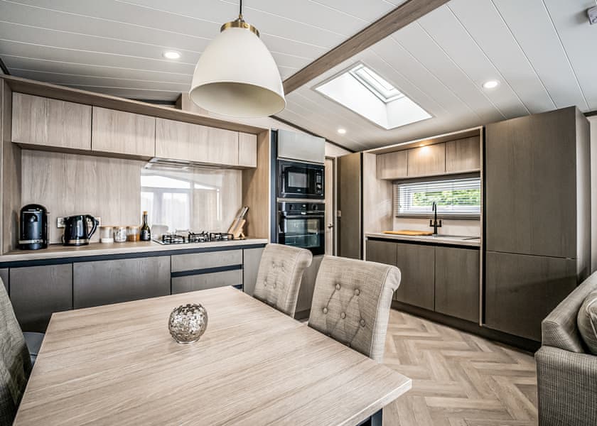 Sycamore Lodge - The Astbury Golf and Lodge Resort, Bridgnorth