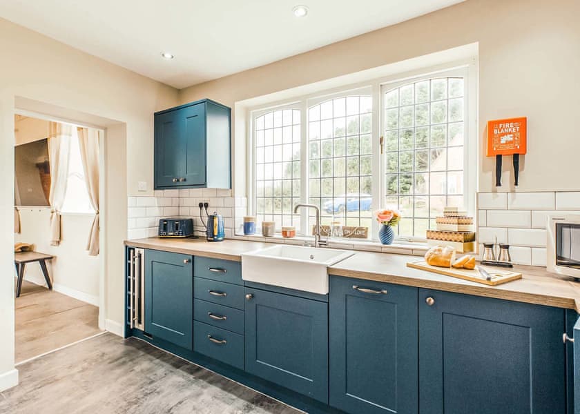 Evergreen Pet VIP - The Astbury Golf and Lodge Resort, Bridgnorth