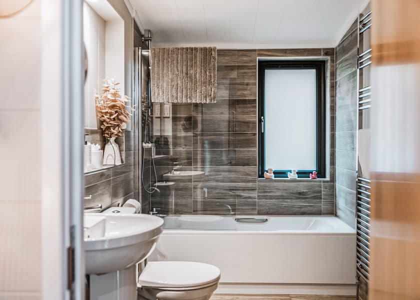 Oak Lodge VIP - The Astbury Golf and Lodge Resort, Bridgnorth