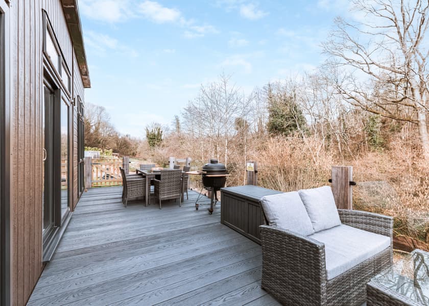 Willow Lodge VIP Hot Tub and Pet Friendly - The Astbury Golf and Lodge Resort, Bridgnorth