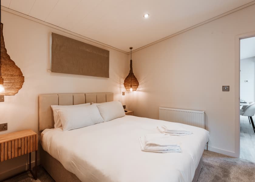 Redwood Lodge VIP Hot Tub - The Astbury Golf and Lodge Resort, Bridgnorth