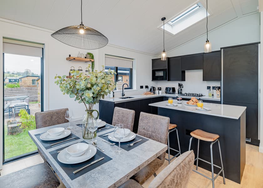 Three Bed Barn (Pet) - The Barns at Blackwater Meadow, Ellesmere