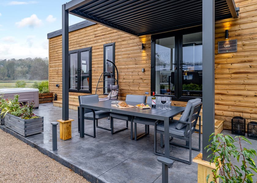 The Stargazer (Pet) - The Barns at Blackwater Meadow, Ellesmere