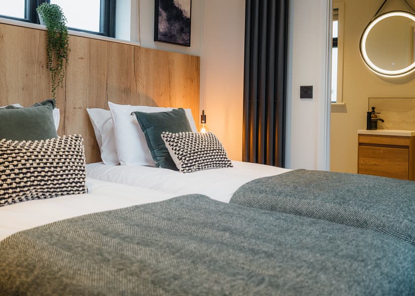 The Stargazer (Pet) - The Barns at Blackwater Meadow, Ellesmere