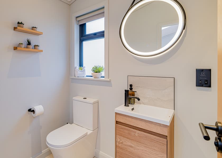 The Stargazer (Pet) - The Barns at Blackwater Meadow, Ellesmere