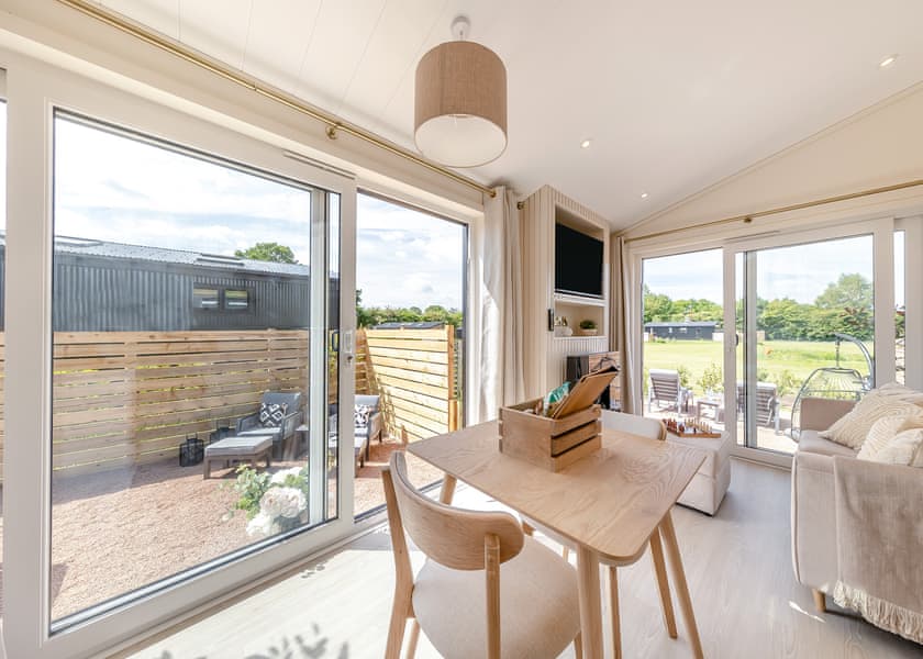 Retreat Barn (Pet) - The Barns at Blackwater Meadow, Ellesmere