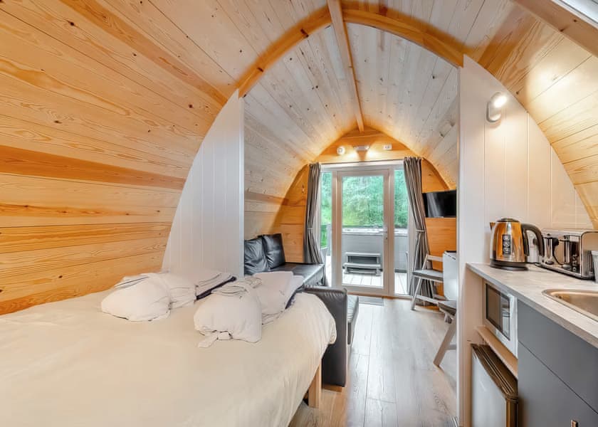 Riverside Hot Tub Pod 4 | Riverside Hot Tub Pod - Tyndrum Holiday Park, Tyndrum