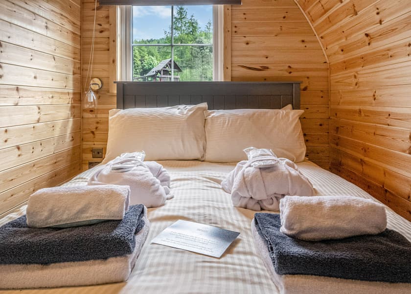 Riverside Hot Tub Pod 5 | Riverside Hot Tub Pod - Tyndrum Holiday Park, Tyndrum