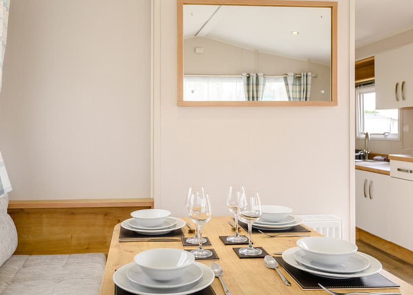 Silver 6 WCF Caravan Pet Friendly - Grange Leisure Park, Mablethorpe