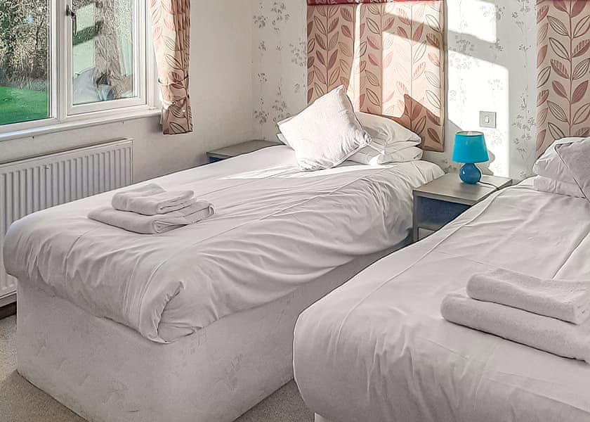 The Kingfisher - The Hollies Kessingland, Kessingland, near Lowestoft