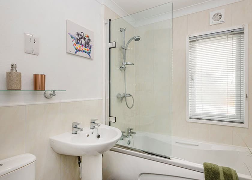 Tingdene Country - The Hollies Kessingland, Kessingland, near Lowestoft