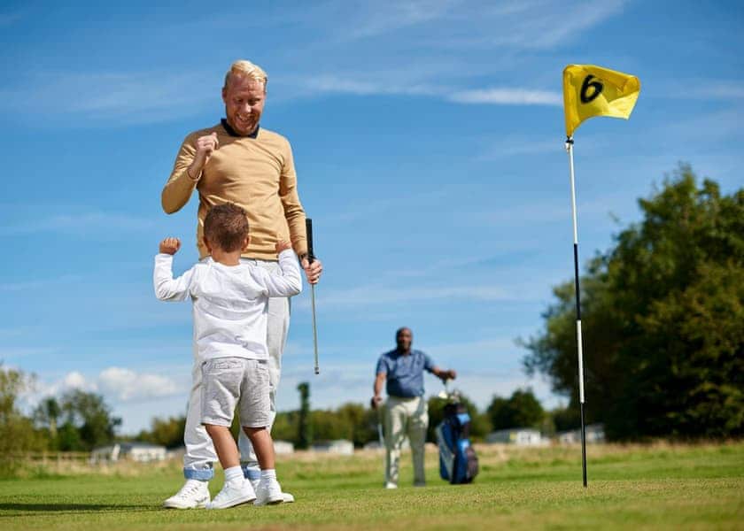 Golf | Cleethorpes Beach Holiday Park, Cleethorpes 