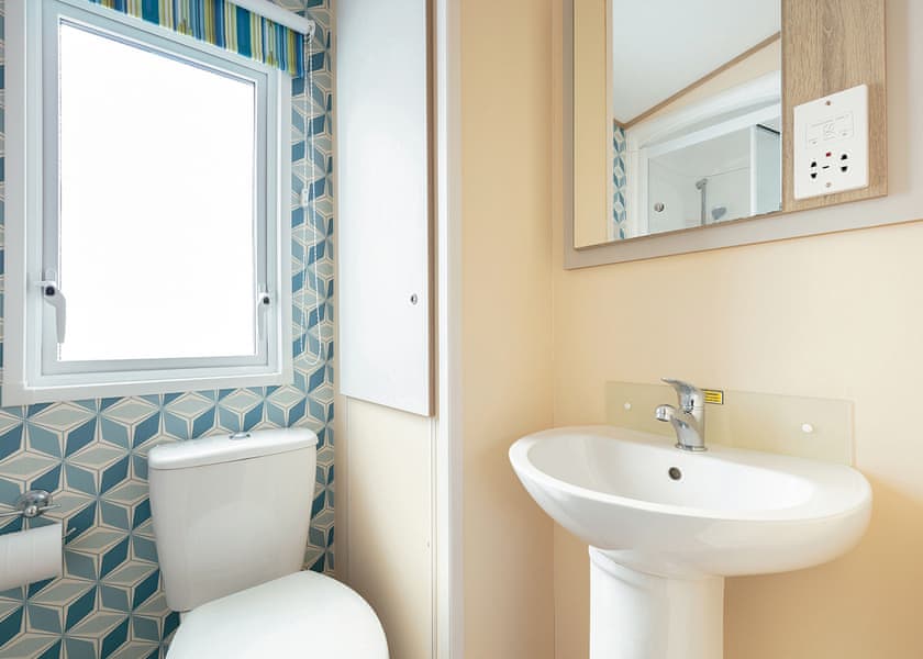 Thorpe Park Saver 2 Pet - Cleethorpes Beach Holiday Park, Cleethorpes 