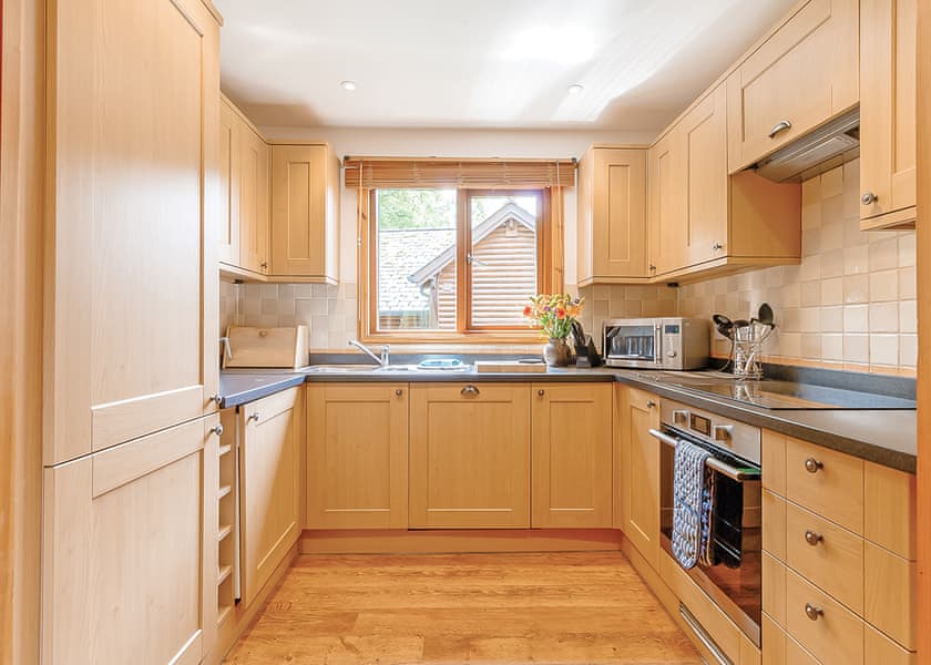 Hawthorn Lodge - Tilford Woods Lodge Retreat, Tilford, Farnham