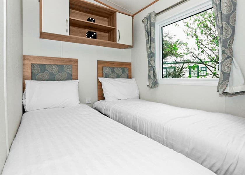 8 Berth Luxury Caravan with Hot Tub - Tattershall Lakes Country Park, Tattershall