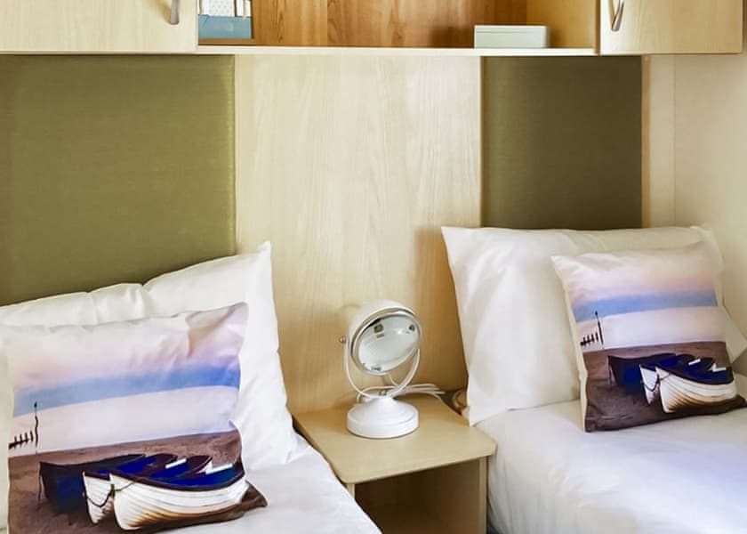 8 Berth Superior Caravan (Pet) - Tattershall Lakes Country Park, Tattershall