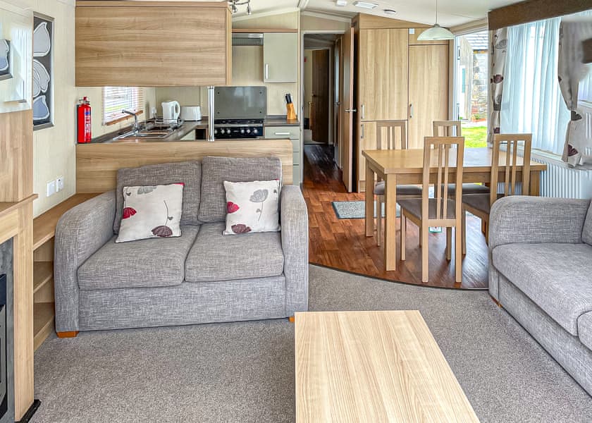Bordeaux - Trefach Country Club and Holiday Park, Clynderwen