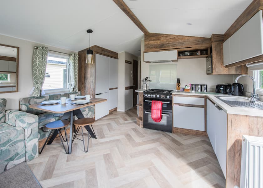 TR 2 Platinum Caravan (Pet) - Trelawne Manor, Looe