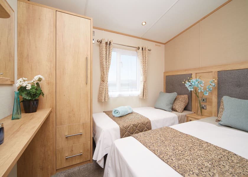 2 Bed Platinum Plus Caravan Lodge - Trelawne Manor, Looe