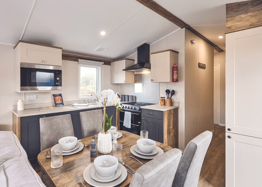2 Bedroom Platinum Plus Caravan - Trelawne Manor, Looe