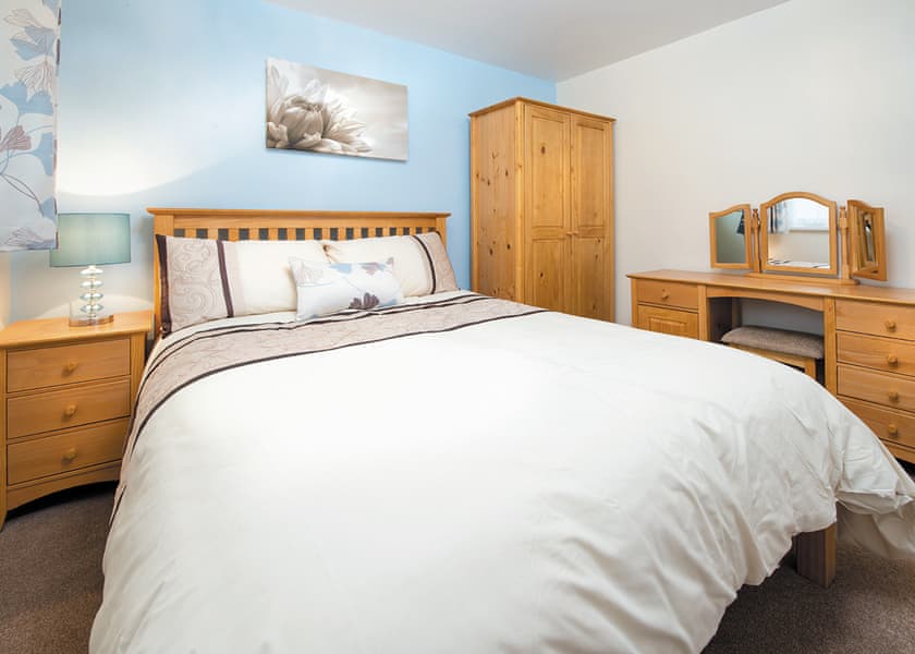 TR 2 Bed Gold Apartment sleeps 6 - Trelawne Manor, Looe