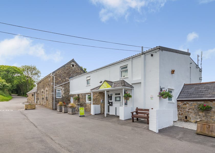 Meadow Lakes Holiday Park, Nr St Austell