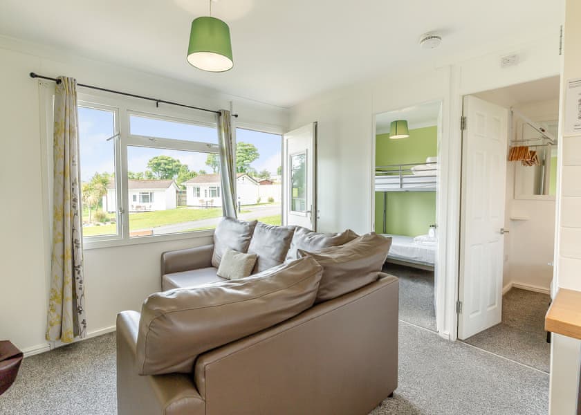 Garden Cottage 2 - Meadow Lakes Holiday Park, Nr St Austell